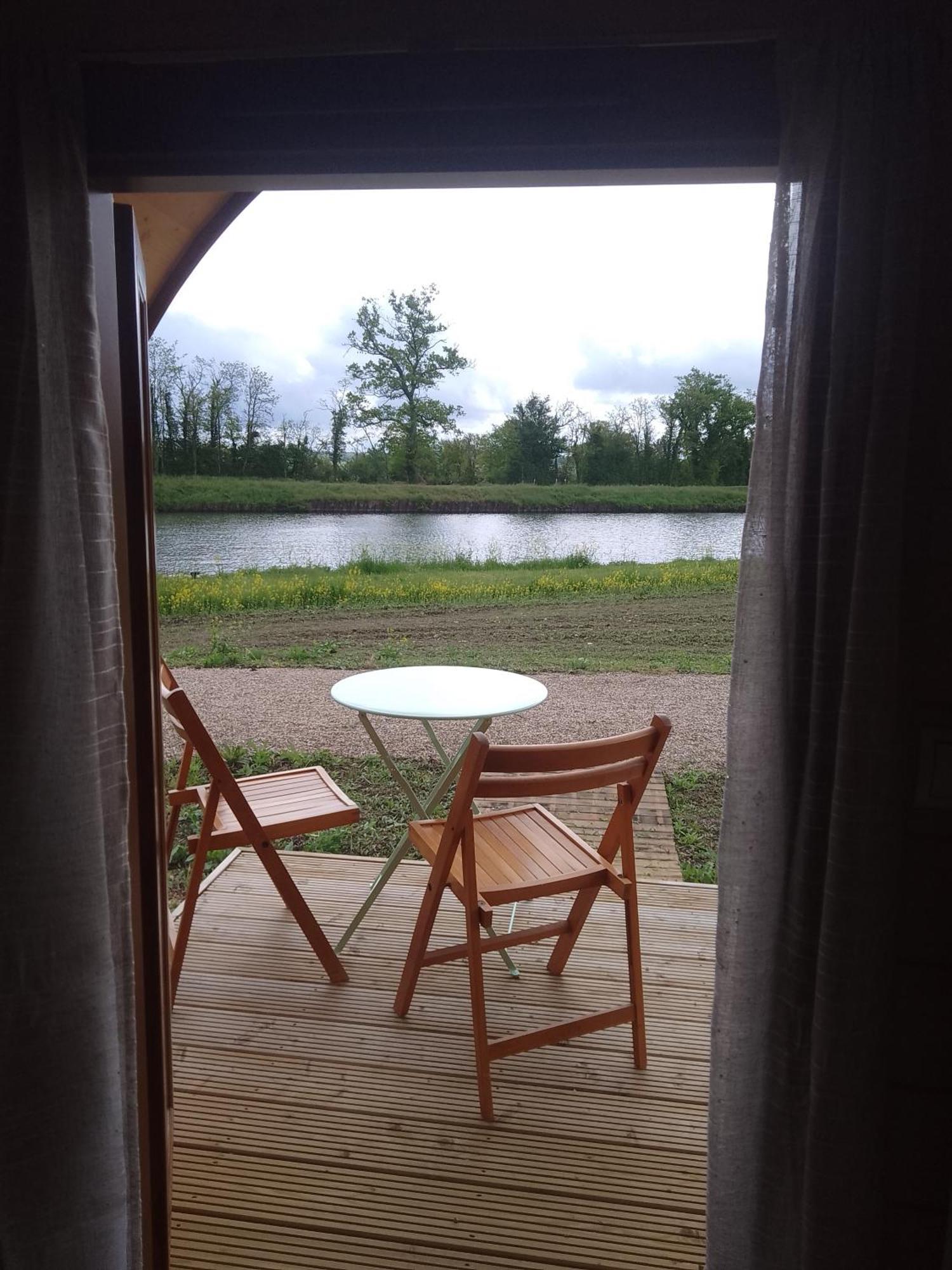 La Halte Du Canal Luthenay-Uxeloup Pokoj fotografie